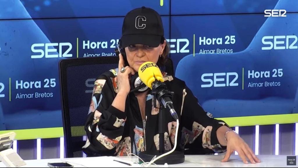Carmen Calvo y su look beisbolero
