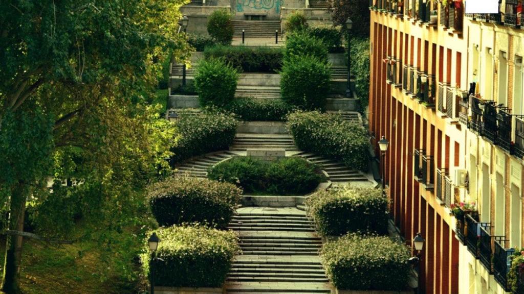 Estas son las escaleras más impresionantes de Madrid: son auténticas obras de arte