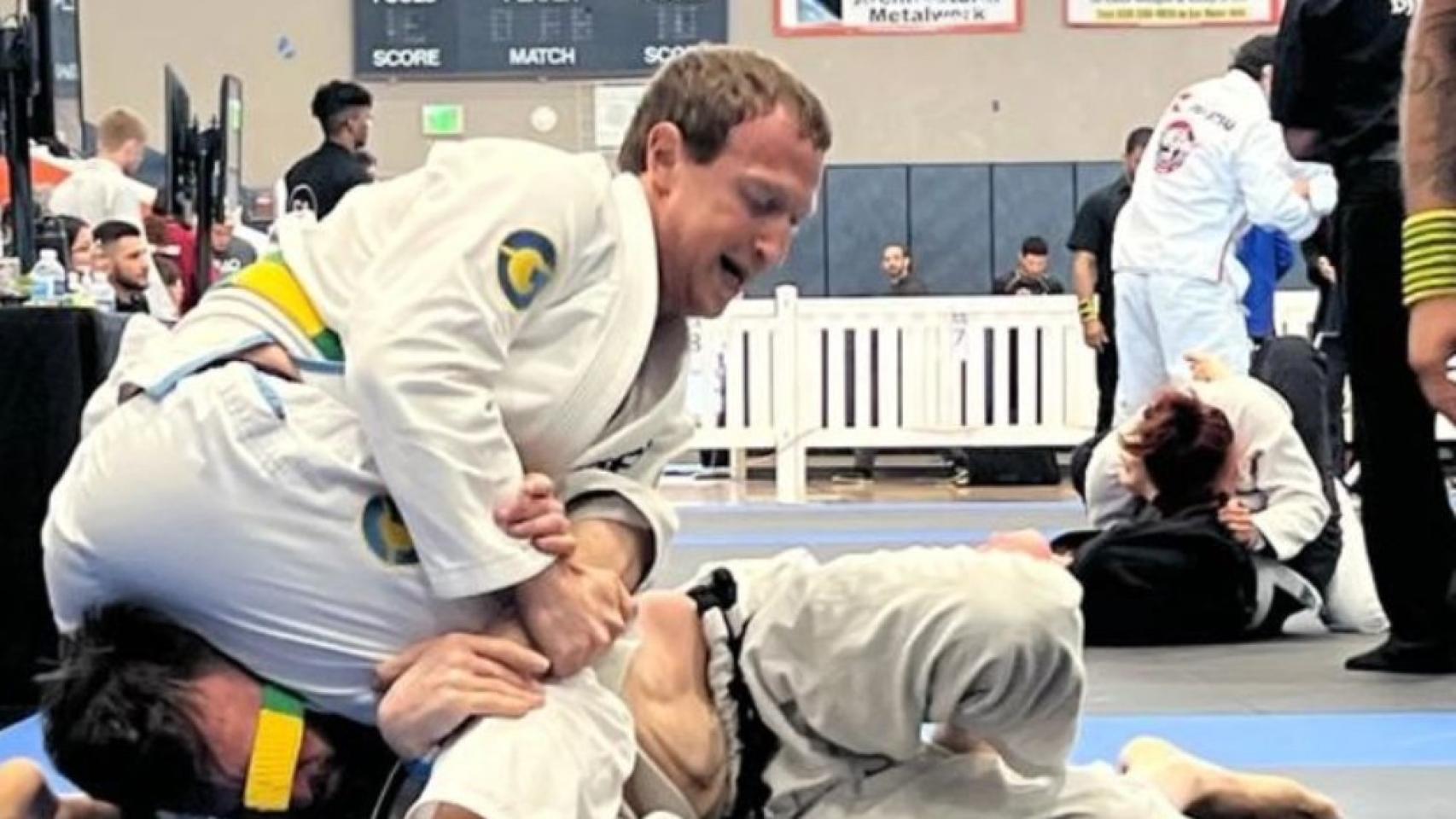 Zuckerberg compitiendo en jiu-jitsu