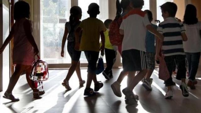 Niños en un colegio en una imagen de archivo