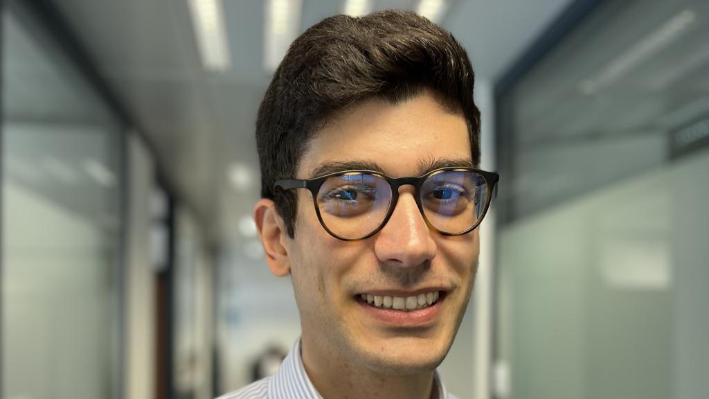 Francisco Prol en las oficinas de Deloitte, la empresa para la que trabaja.