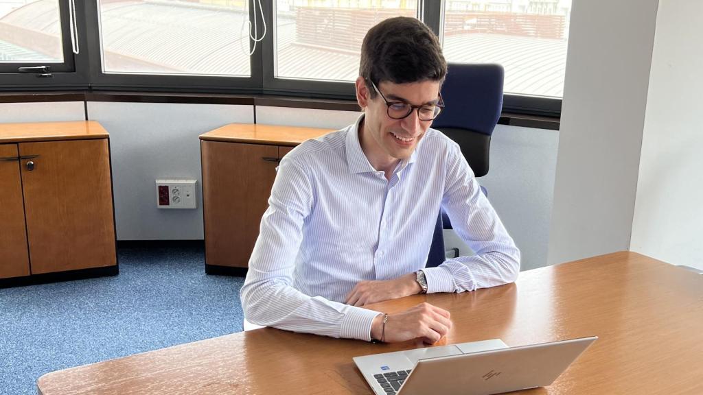 Francisco Prol en Deloitte, la empresa para la que trabaja en la actualidad.