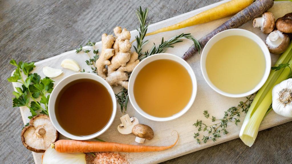 4 maneras de desgrasar un caldo sin tener que esperar a que se enfríe