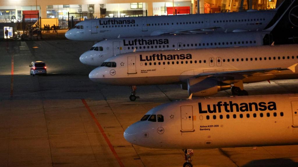 Aviones de Lufthansa en el aeropuerto de Fráncfort
