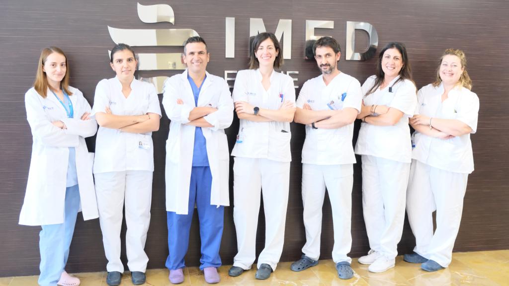 Ana Belén Agulló, con su equipo de supervisión de enfermería de IMED Elche.
