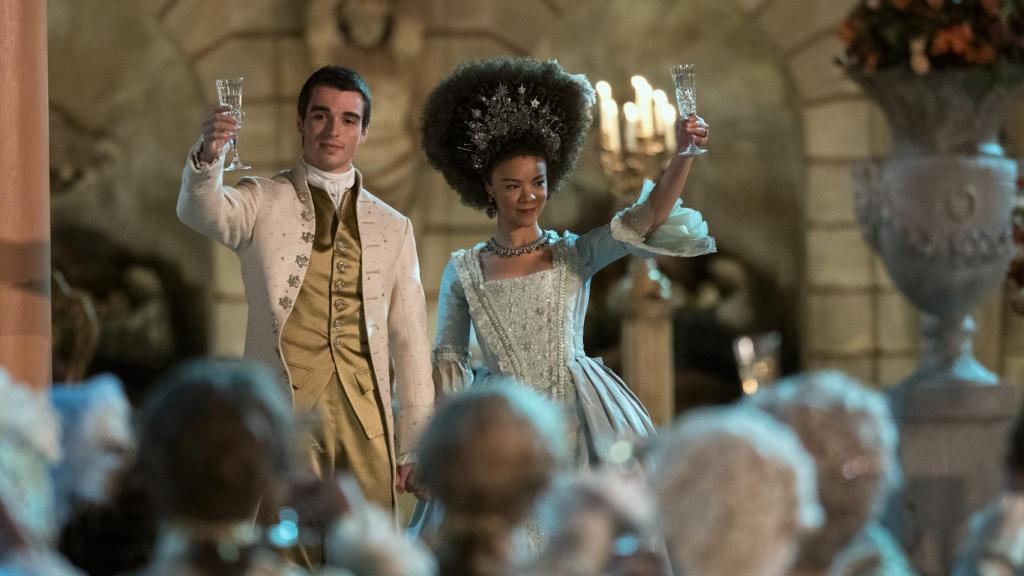 Los protagonistas durante el episodio 6 de la serie.