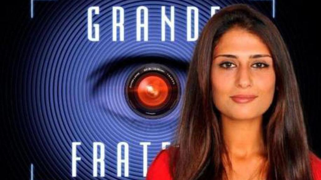 Monica Sirianni y su cartel de participación en Gran Hermano