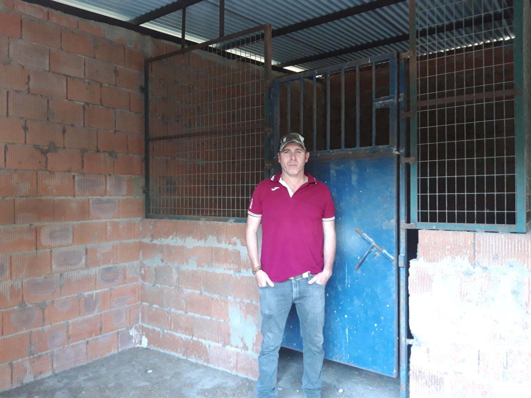 La cuadra de caballos que presuntamente estaba construyendo Carlos Real en el momento del atropello.