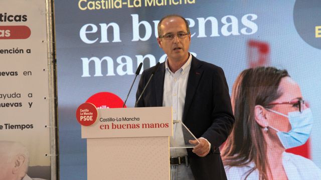 Alberto Rojo en el acto con mayores organizado por el PSOE en Guadalajara