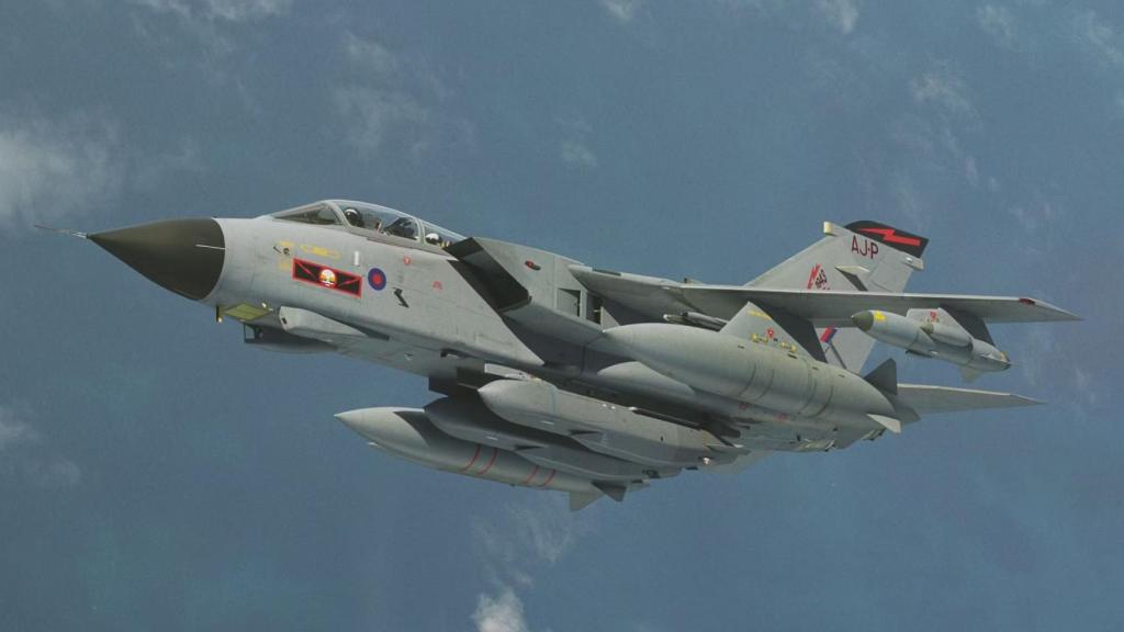 Un Tornado GR4 con misiles Storm Shadow