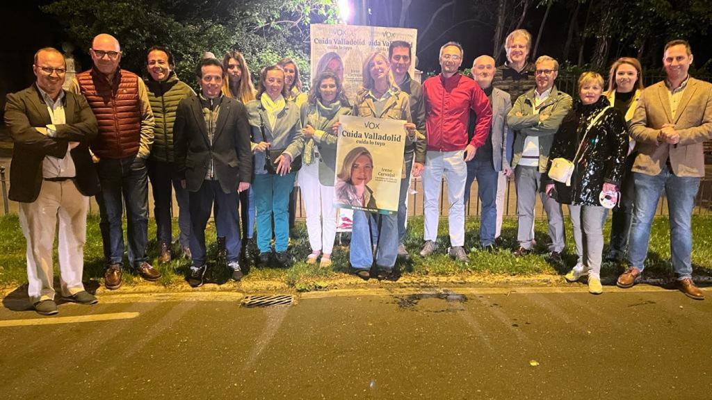 Irene Carvajal y miembros de Vox