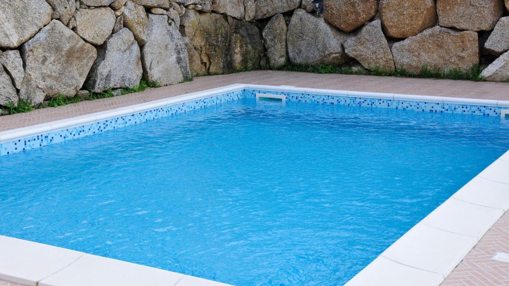 Imagen de archivo de una piscina.