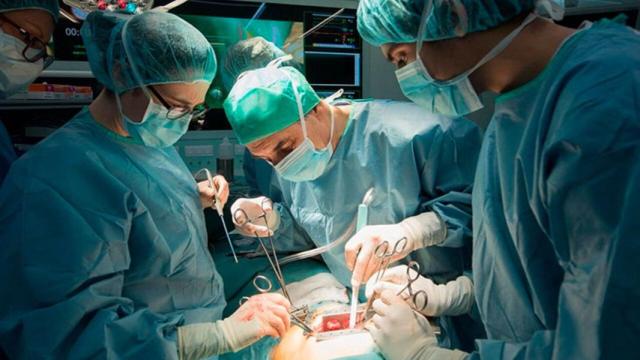 Las largas jornadas de guardias médicas ponen en peligro a paciente y profesional.
