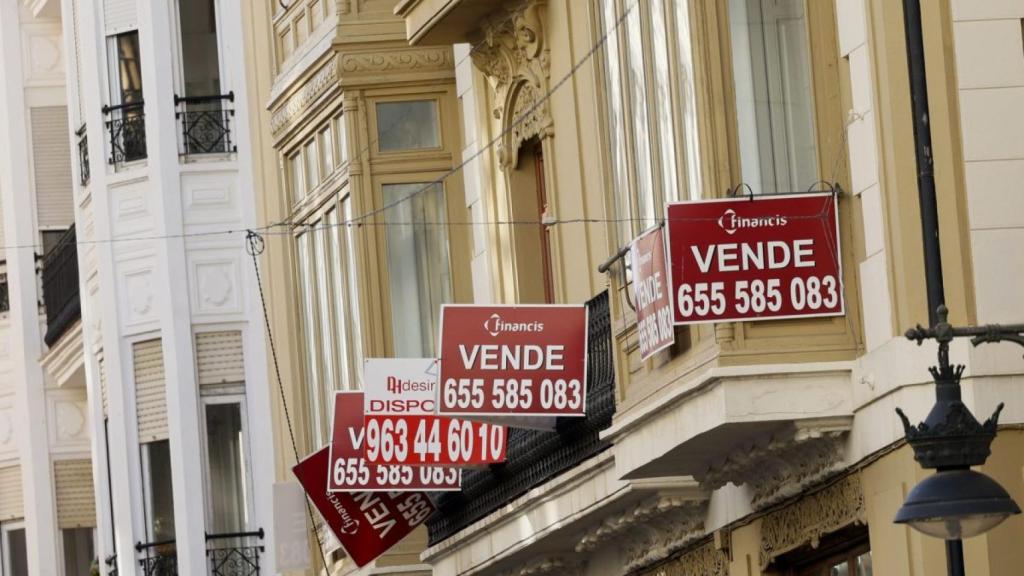 Varios pisos en venta.