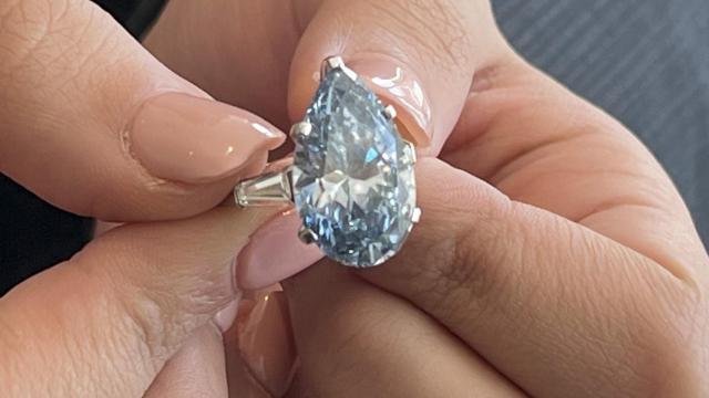 Imagen del anillo Laguna Blu.