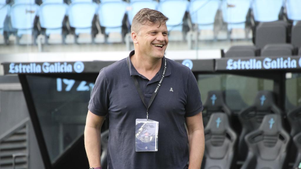 Toni García, director deportivo de Unionistas de Salamanca, sonriente.
