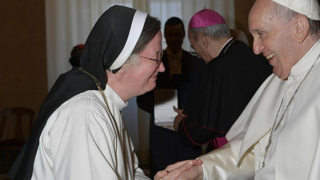 Francisco I nombra a la británica Helen Alford presidenta de la Pontificia Academia de Ciencias Sociales.