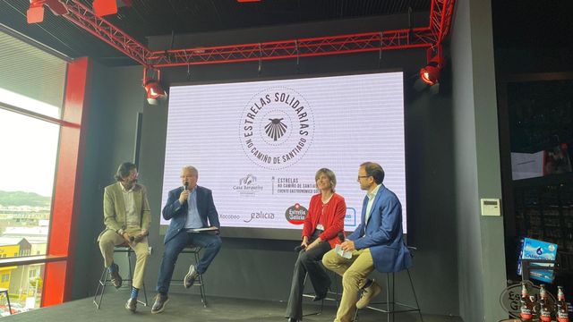 Presentación del evento gastronómico Estrelas no Camiño en el Museo MEGA