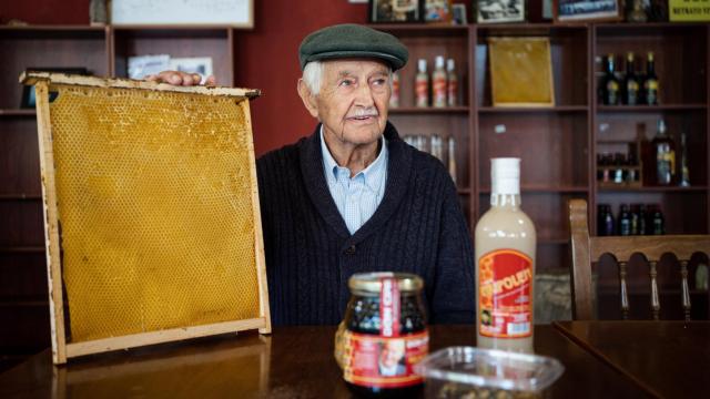 Don Cirilo en su antigua cantina