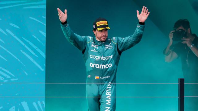 Fernando Alonso, en el podio del GP de Miami