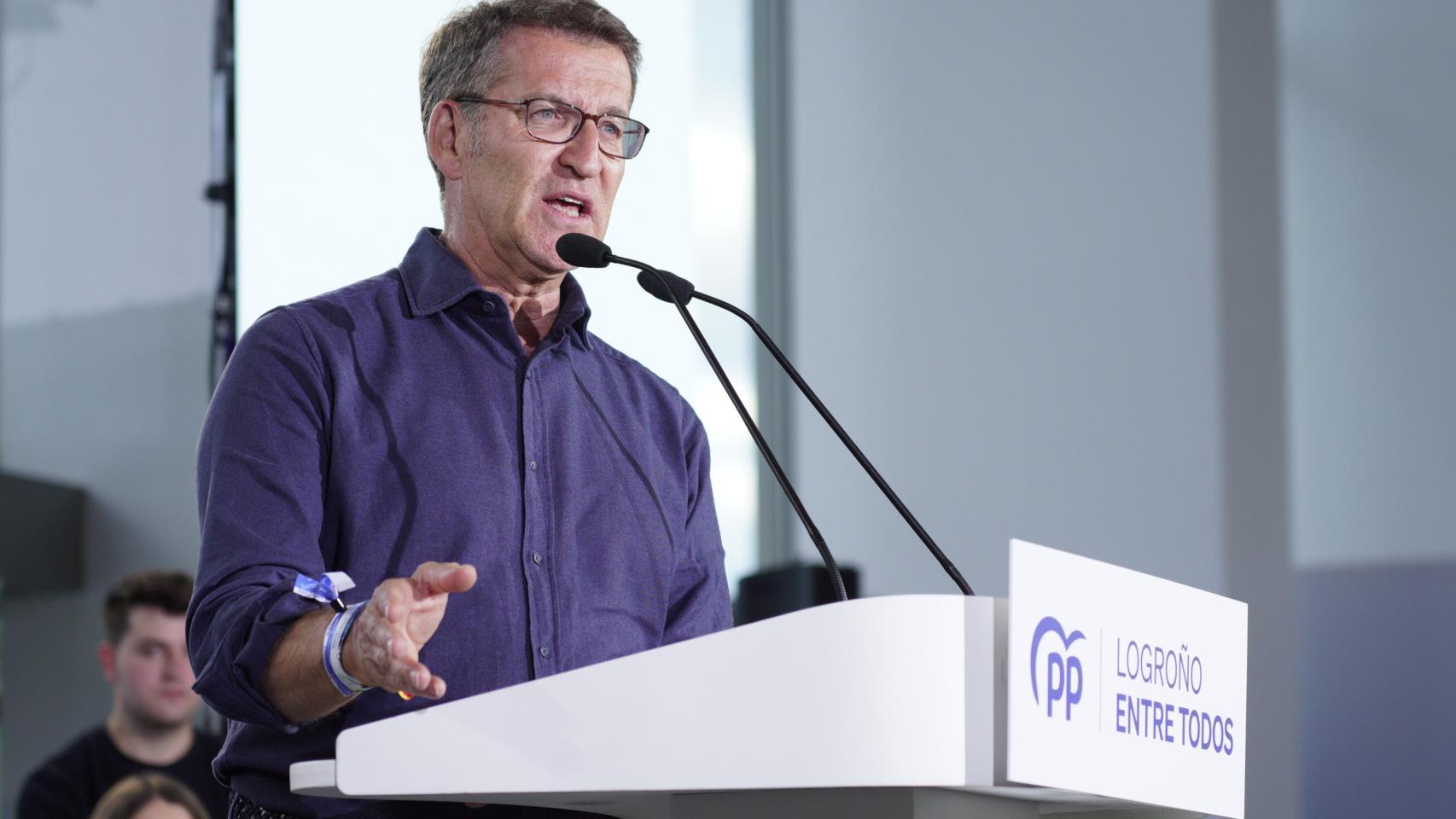 Alberto Núñez Feijóo, líder del PP, este jueves durante un mitin en Logroño.