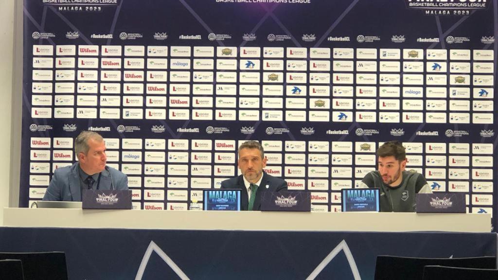 Ibon Navarro y Darío Brizuela en la rueda de prensa.