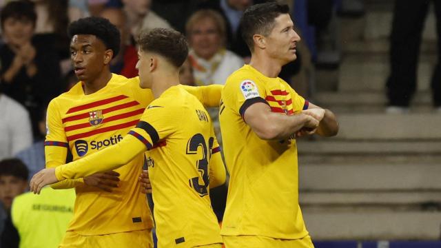 Lewandowski celebra uno de sus goles ante el Espanyol.