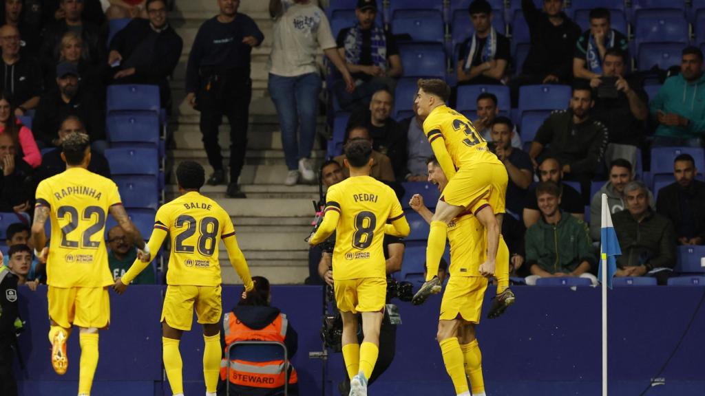 El Barça celebra el primer gol de Lewandowski.