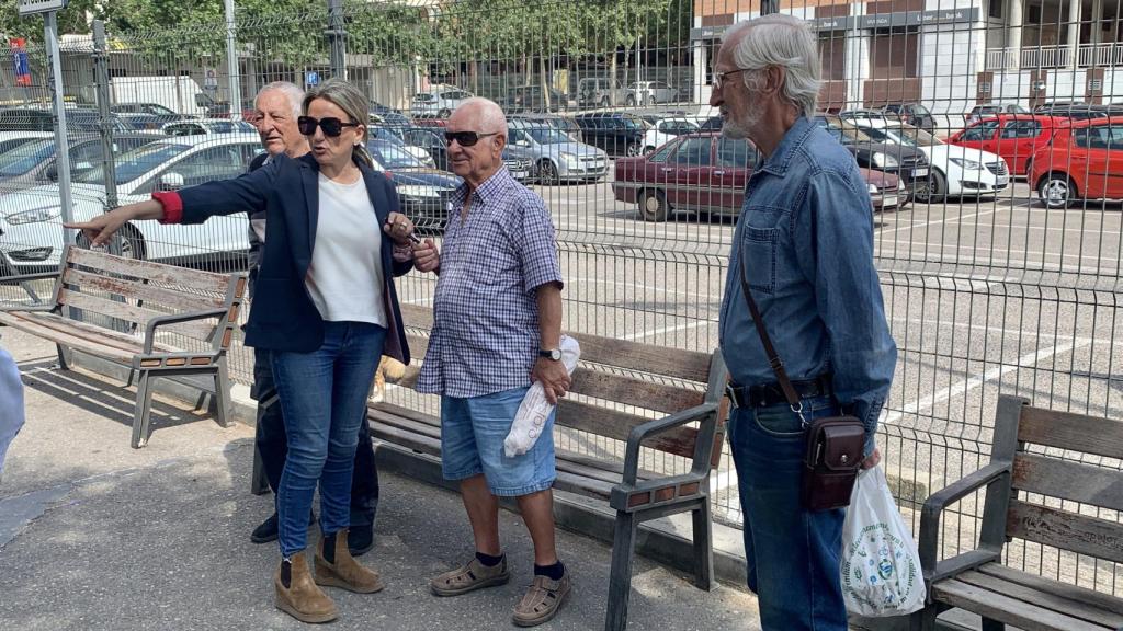 Milagros Tolón ha visita el barrio de Buenavista de Toledo.