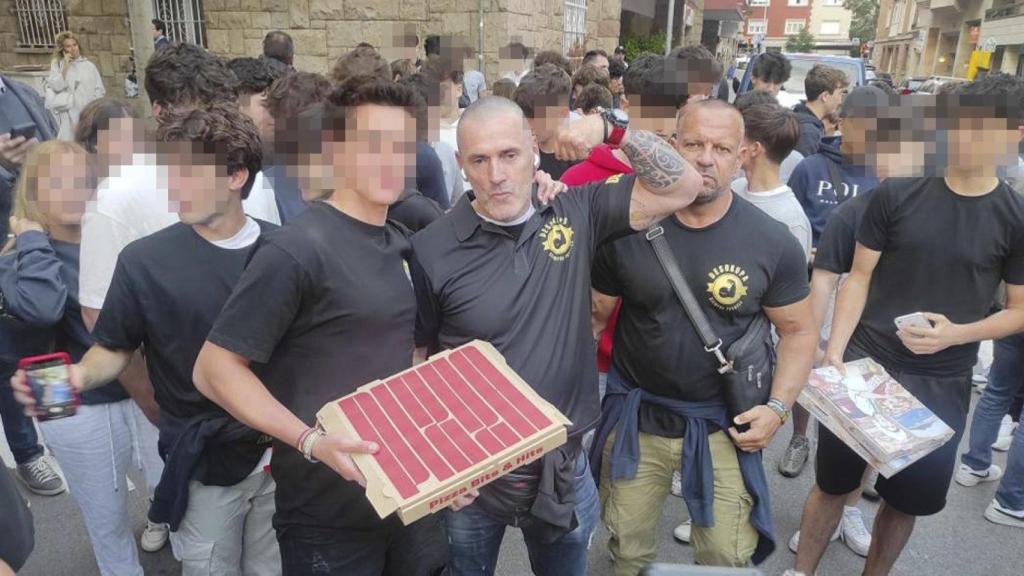 Imagen de algunos miembros de Desokupa durante la manifestación.