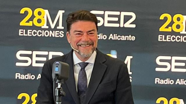 El alcalde de Alicante, Luis Barcala, en el debate de Ser Alicante.