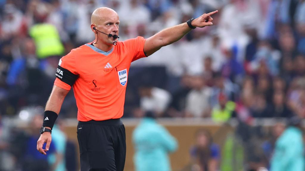 El árbitro polaco Szymon Marciniak