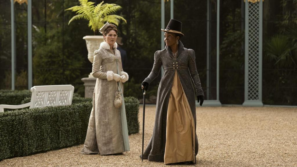 Lady Agatha Danbury y Lady Violet Bridgerton.