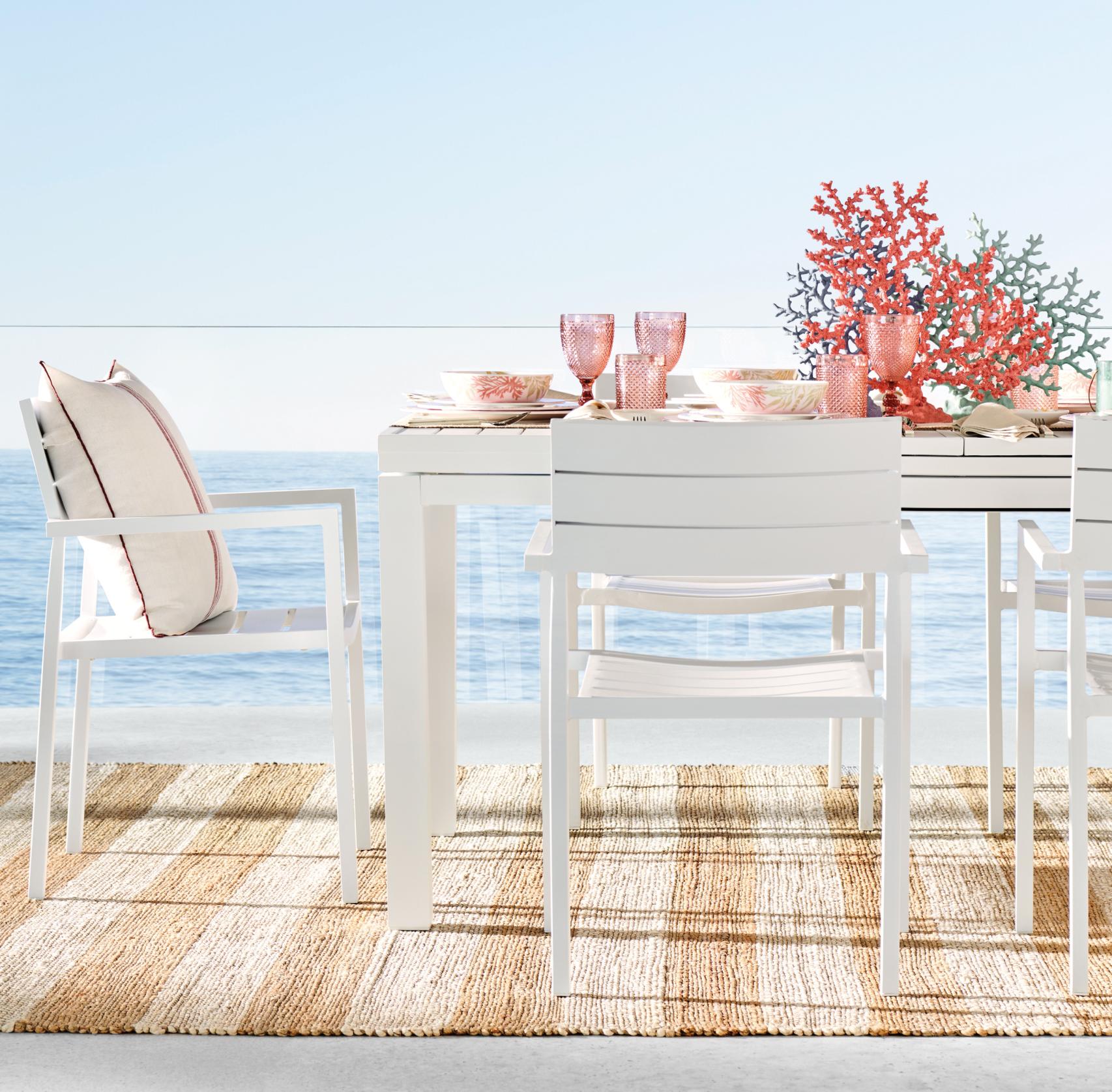 Colección de comedor de jardín New Madison (piezas desde 89,95 €) de El Corte Inglés.