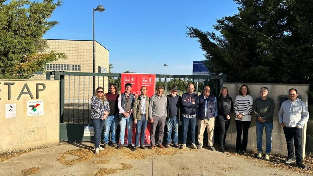 Concentración de socialistas en Valverdón