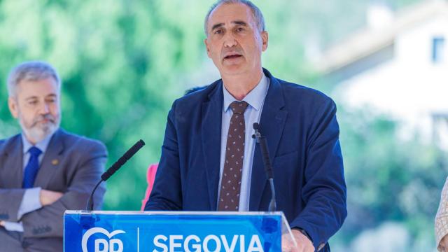 El candidato del PP, José Mazarías, presenta el equipo de la candidatura con la que concurre al Ayuntamiento de Segovia, en las elecciones del 28 de mayo