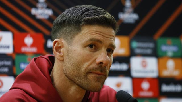 Xabi Alonso, en rueda de prensa de la Europa League con el Bayer Leverkusen
