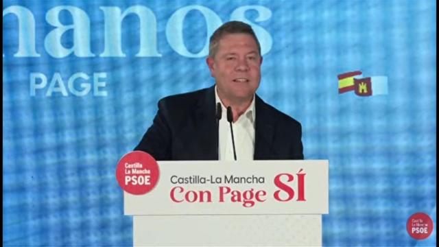 García-Page habla de sus hijos en un mitin en Azuqueca de Henares