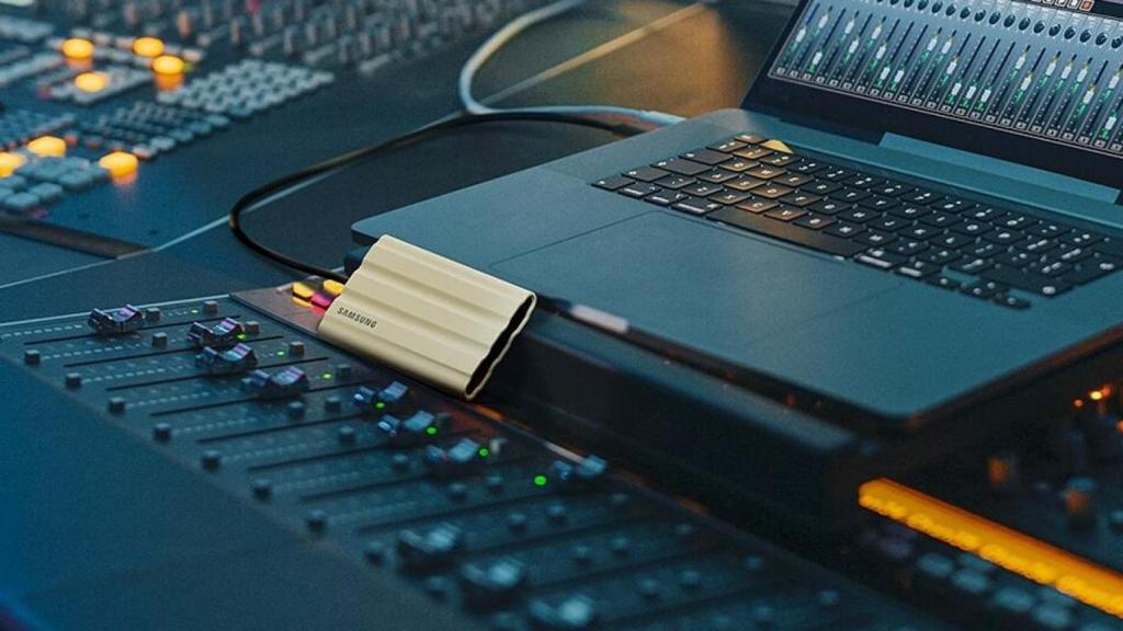 Guarda tus archivos en este disco duro Samsung de gran capacidad: ¡ahora un 30% más barato!