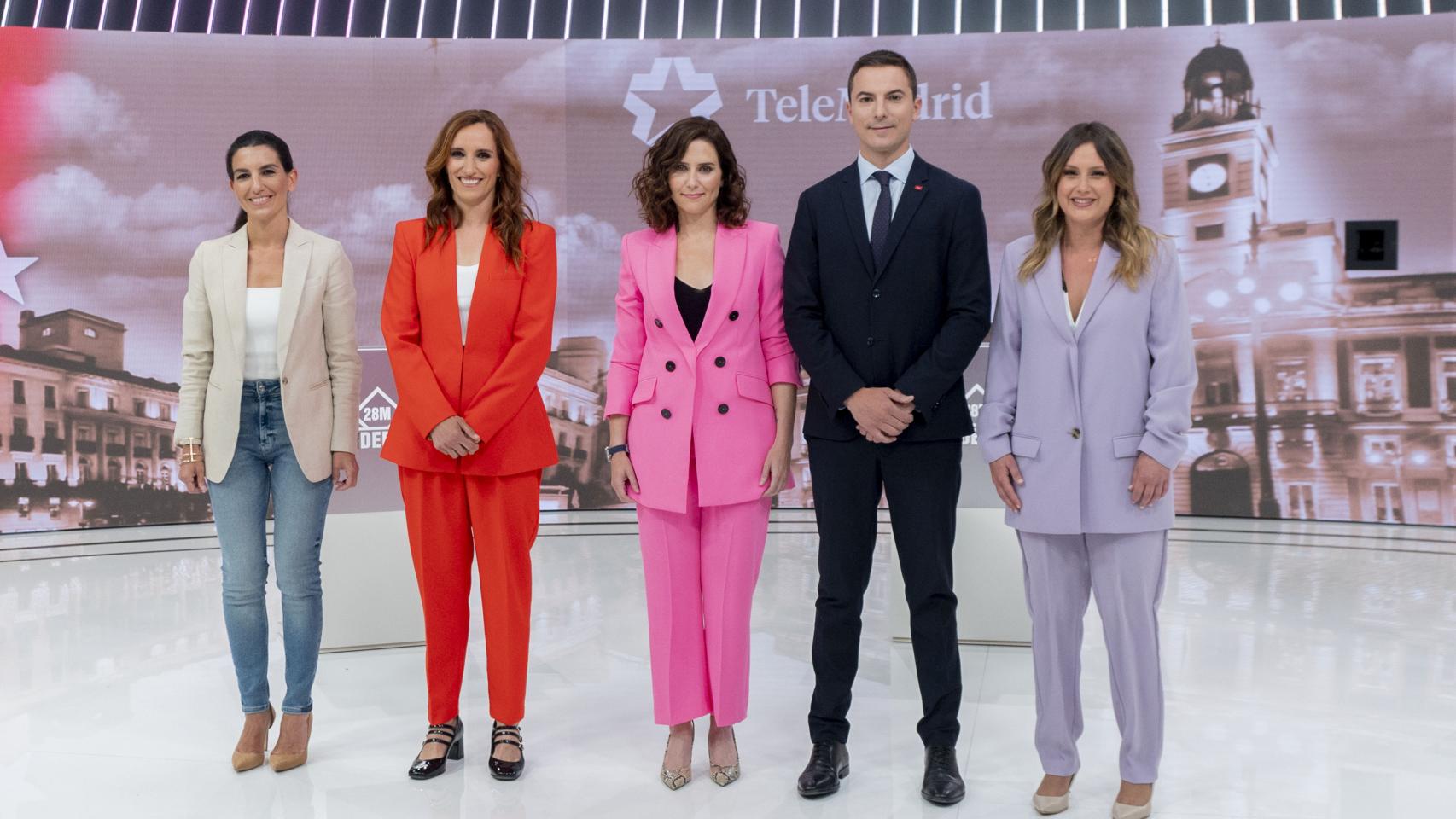 La candidata de Vox a la Presidencia de la Comunidad de Madrid, Rocío Monasterio, la candidata de Más Madrid a la Presidencia de la Comunidad de Madrid, Mónica García, la presidenta de la Comunidad de Madrid y candidata del PP a la reelección, Isabel Díaz Ayuso, el candidato del PSOE a la Presidencia de la Comunidad de Madrid, Juan Lobato, y la candidata de Podemos a la Presidencia de la Comunidad de Madrid, Alejandra Jacinto.