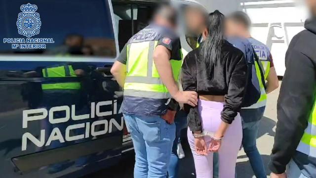Una de las detenciones practicadas por los agentes.