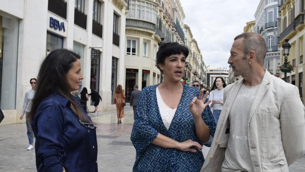 Toni Morillas, candidata a la alcaldía de Málaga, junto a Esther Izquierdo, responsable de Comercio de CCOO Andalucía.