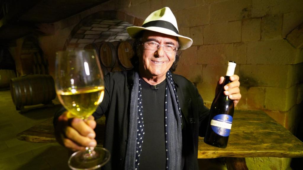 El cantante posee un viñedo del que salen más de un millón de botellas cada año.