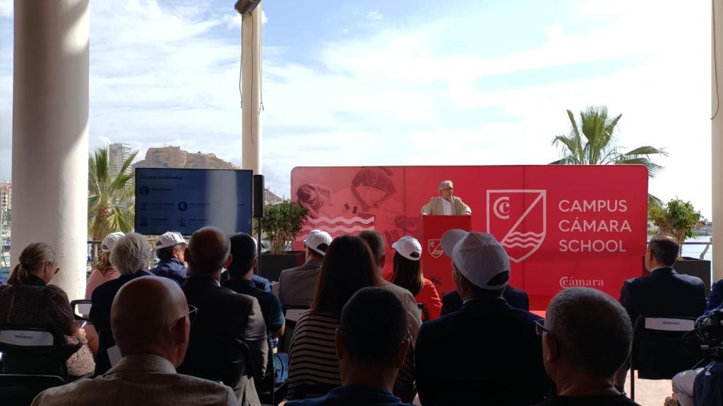 Presentación  del  Campus Cámara School de la Cámara de Comercio de Alicante.
