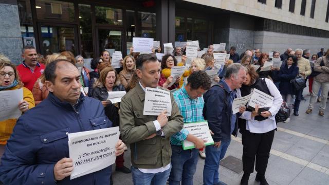 Concentración de los funcionarios de Justicia en Valladolid