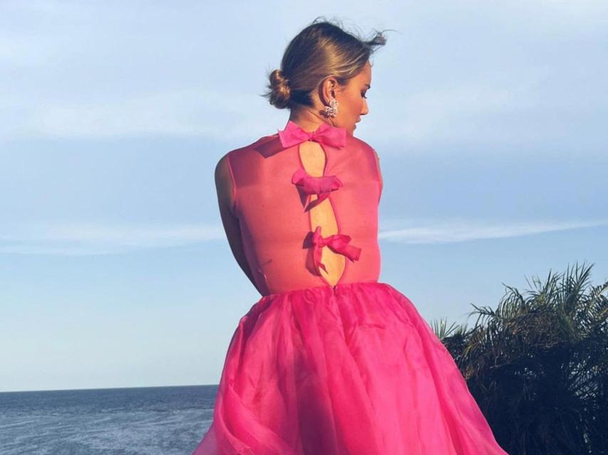 El protagonista del vestido es la espalda.