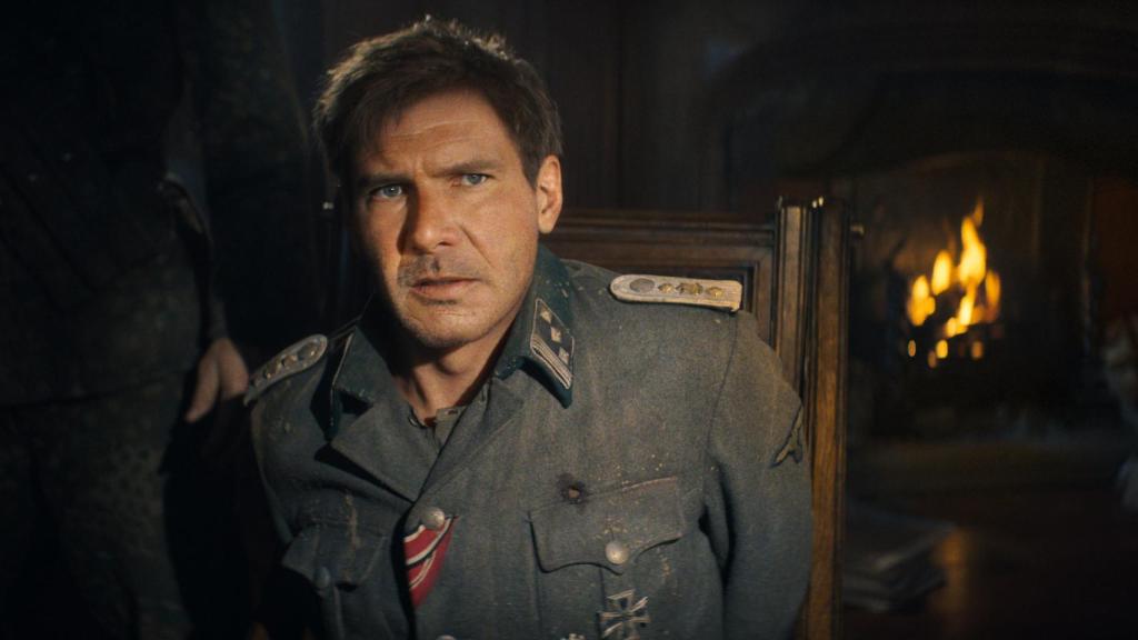 Harrison Ford rejuvenecido en el flashback inicial de la película