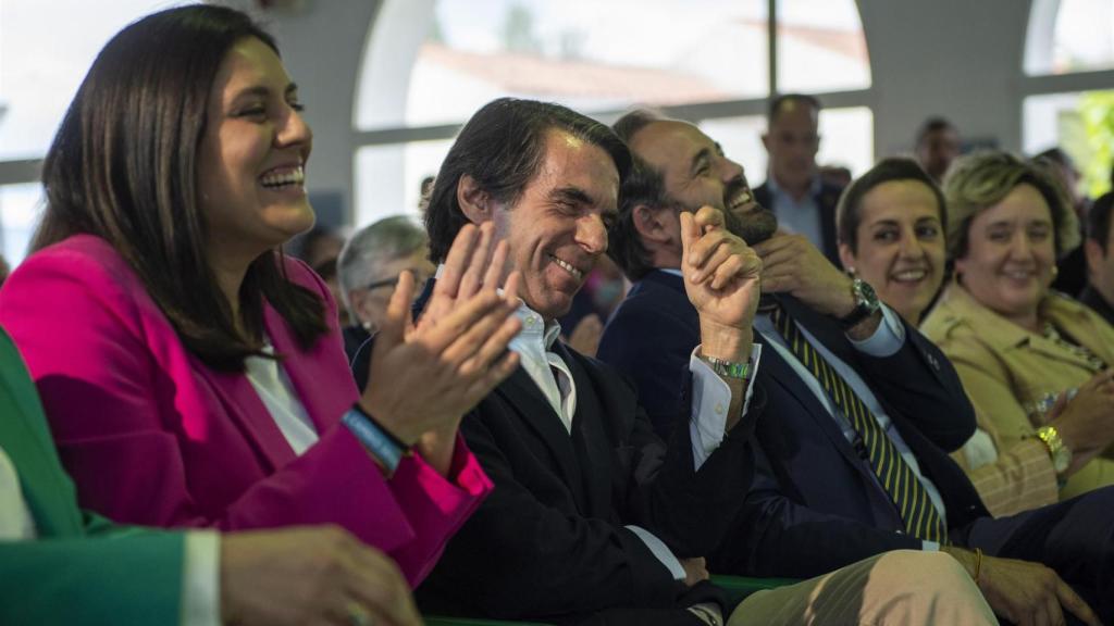 Bea Jiménez, José María Aznar y Paco Núñez en Cuenca. Foto: Lola Pineda / Europa Press.