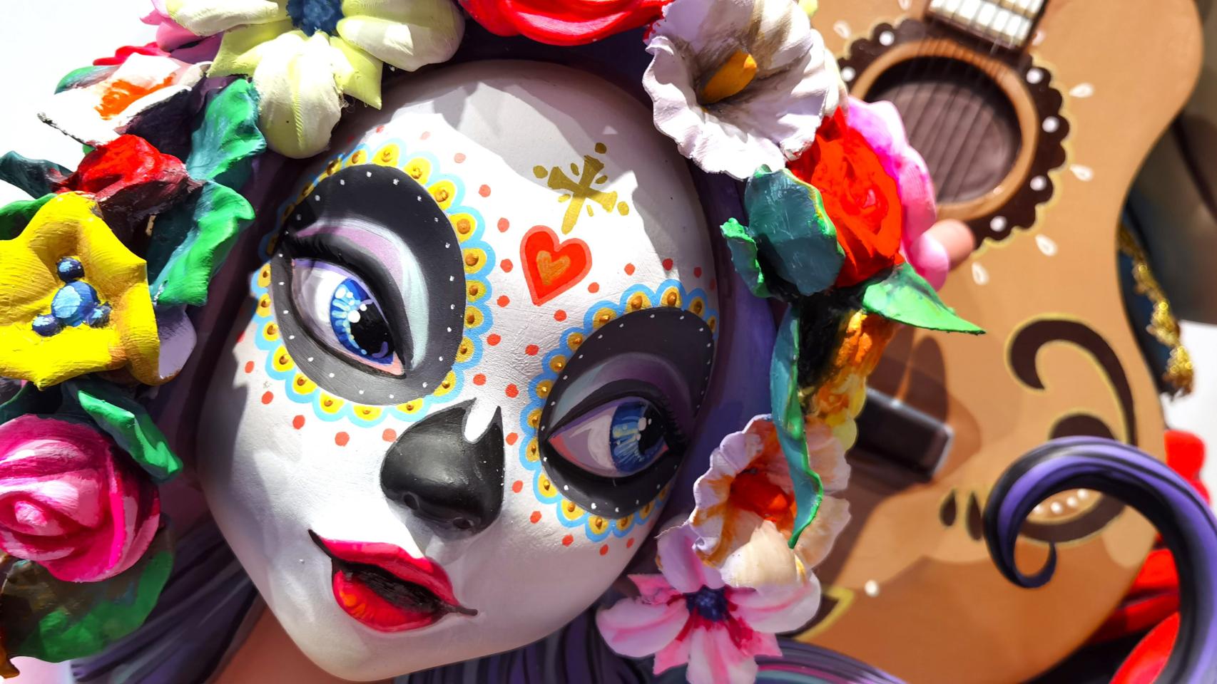 Detalle de uno de los ninots de las Hogueras de Alicante de categoría especial.