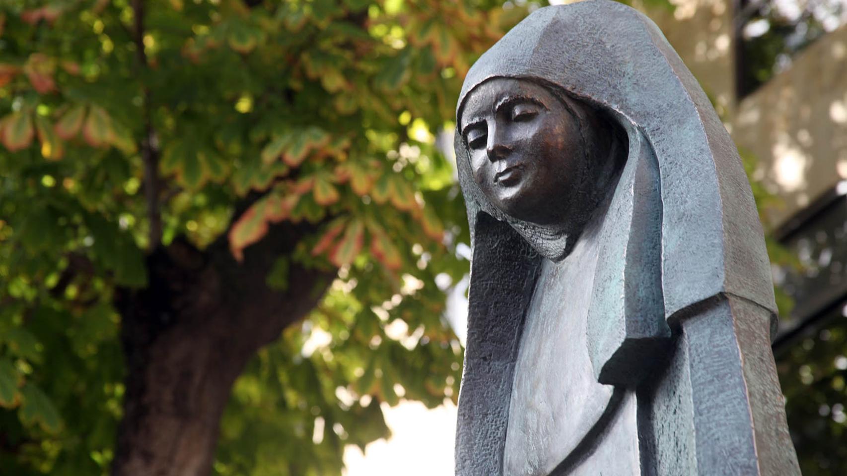 Escultura en honor a Santa Bonifica en la ciudad de Salamanca.